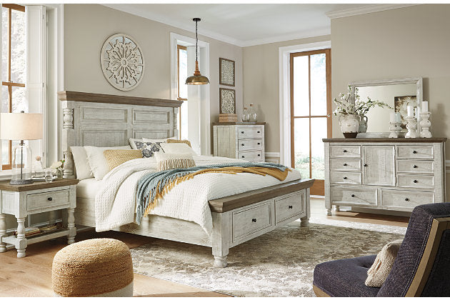 Havalance Queen Bed with Dresser Mirror and Nightstand