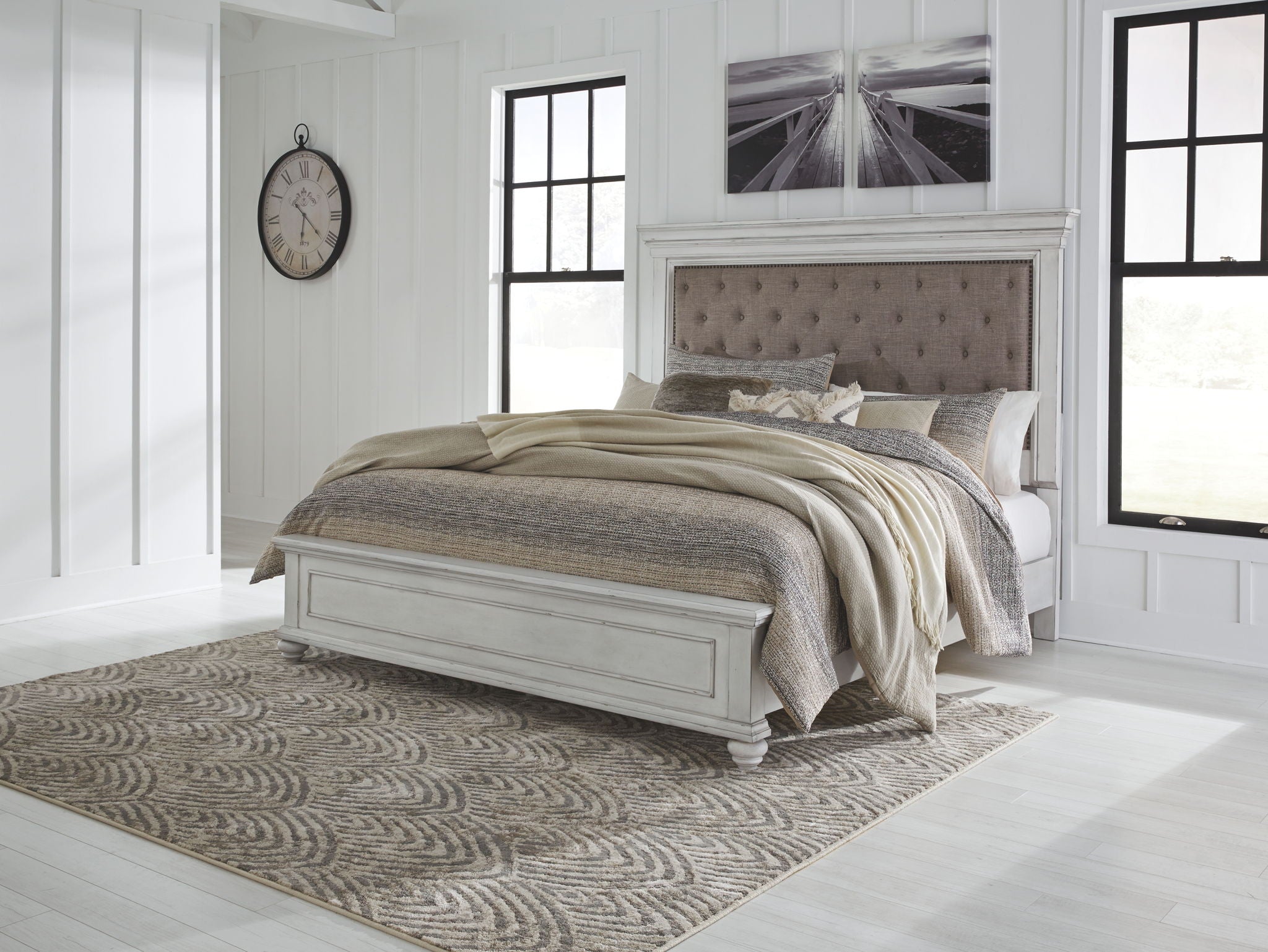 Kanwyn Queen Upholstered Bed