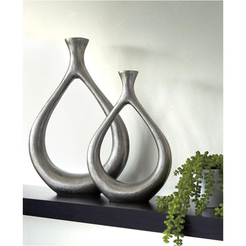 Dimaia- Antique Silver Finish Vase (Set of 2)