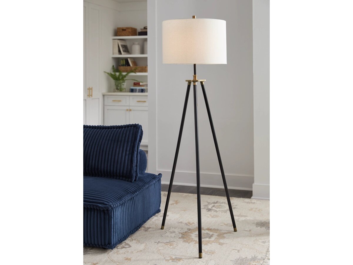 Cashner Metal Floor Lamp