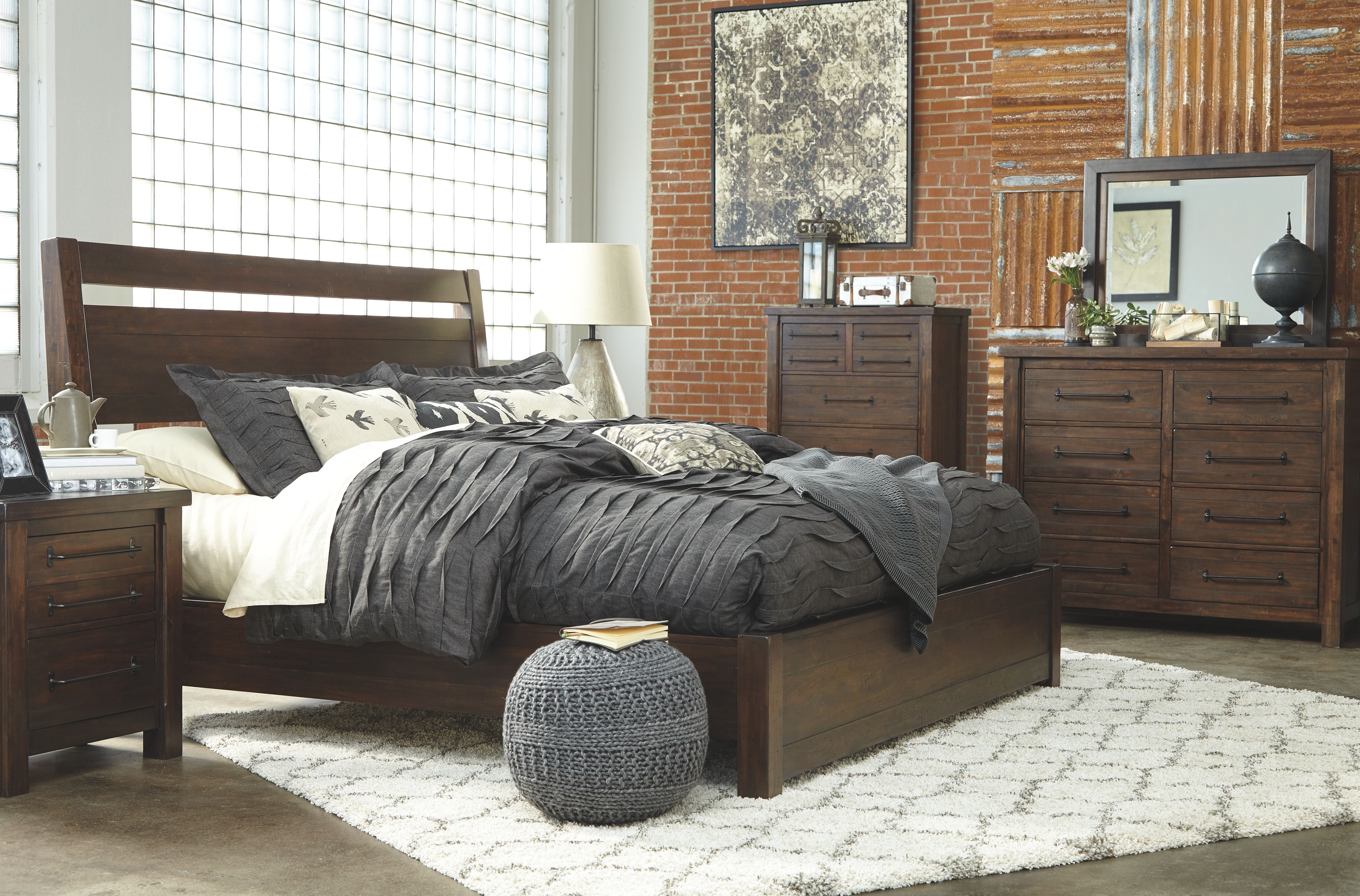 Starmore King Bed with Dresser, Mirror and Nightstand