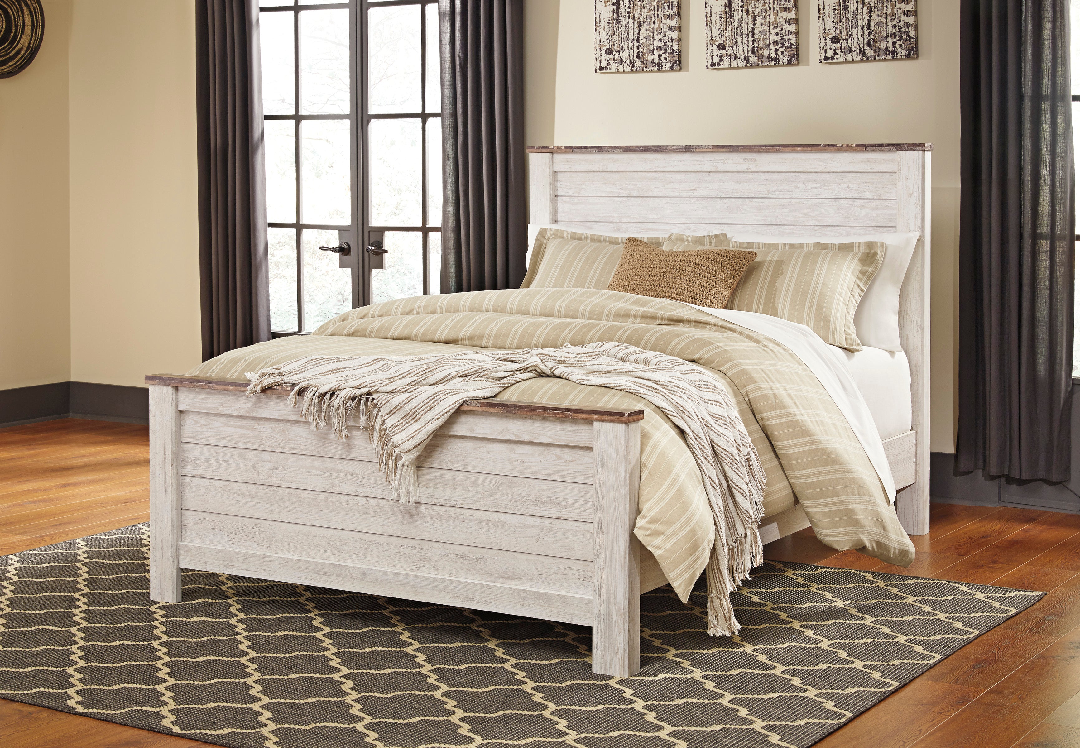 Willowton Queen Panel Bed