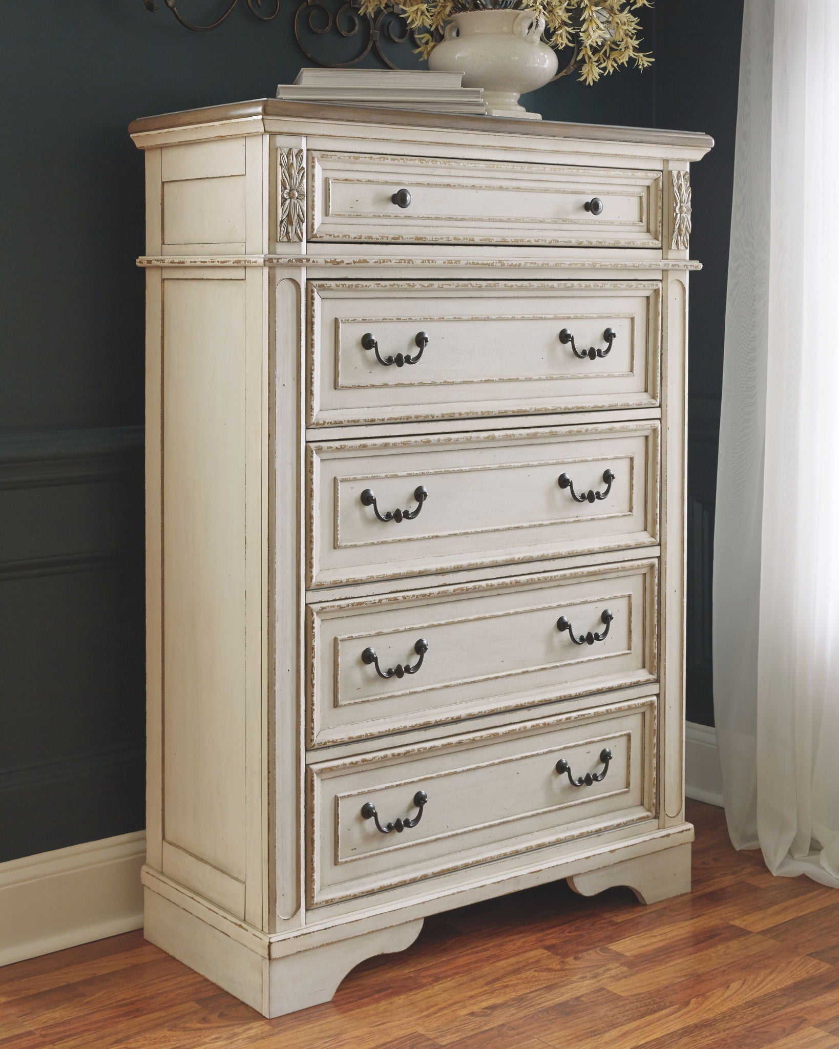 Realyn 5 Drawer Chest