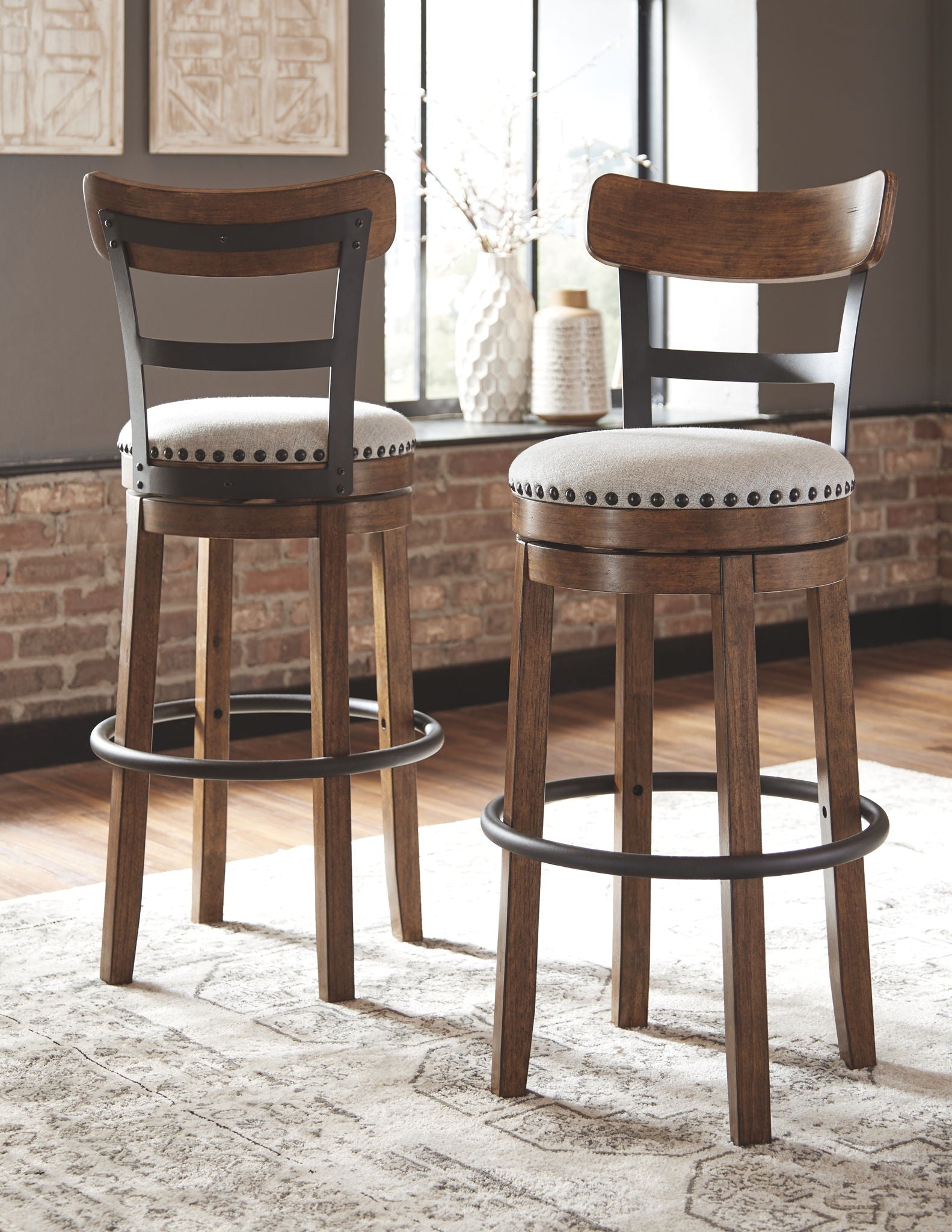 Valebeck Tall Upholstered Swivel Barstool