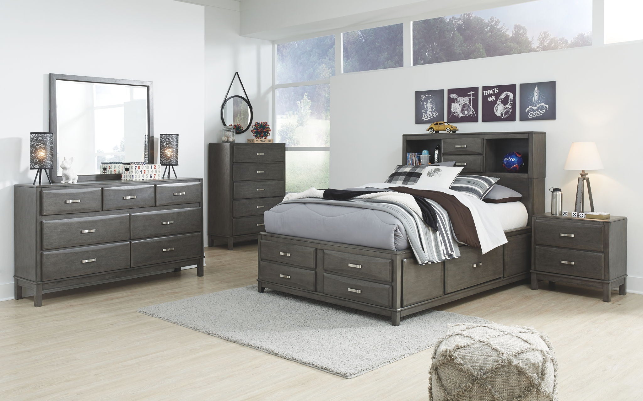 Caitbrook Full Bed with Dresser, Mirror and Nightstand