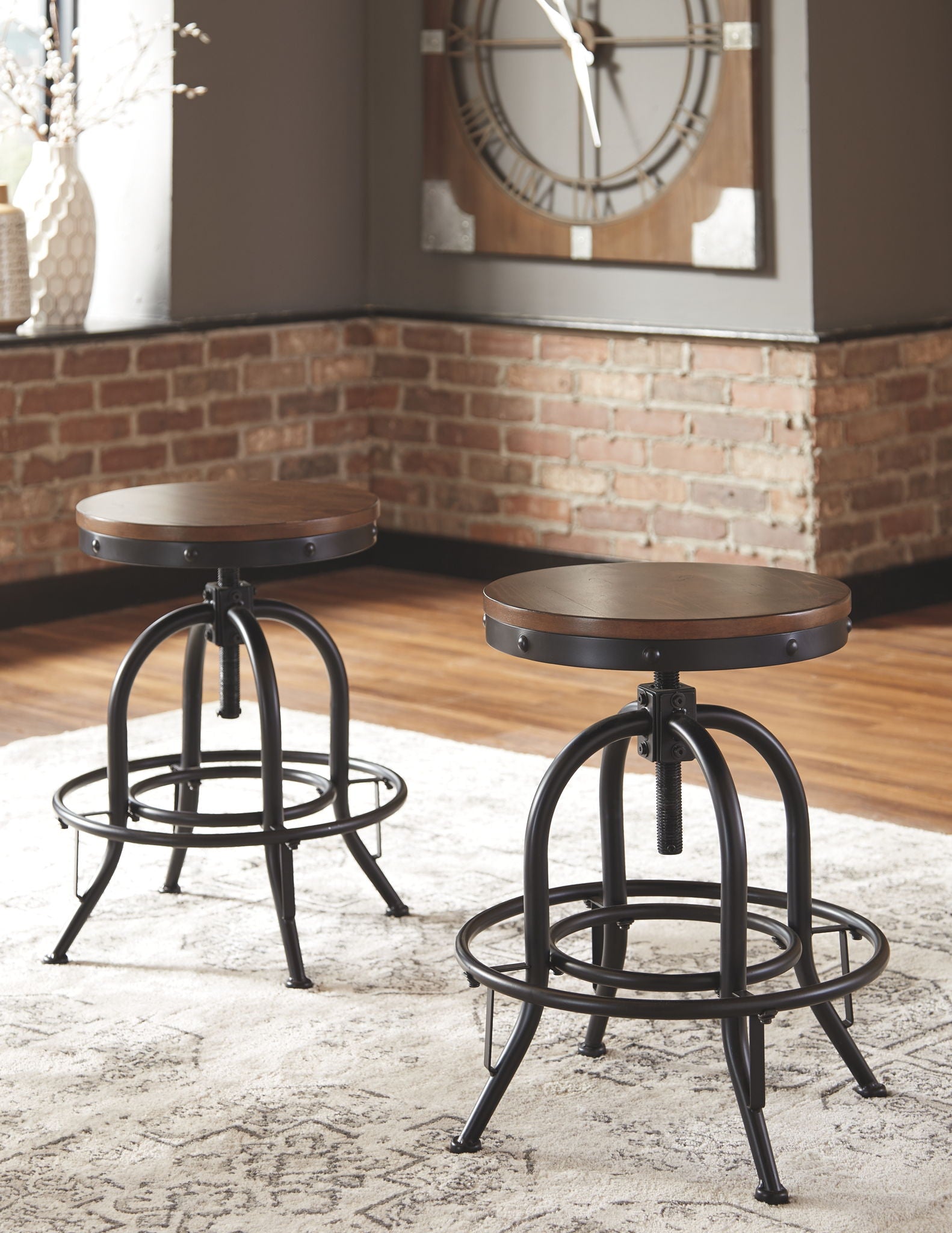 Valebeck Swivel Barstool