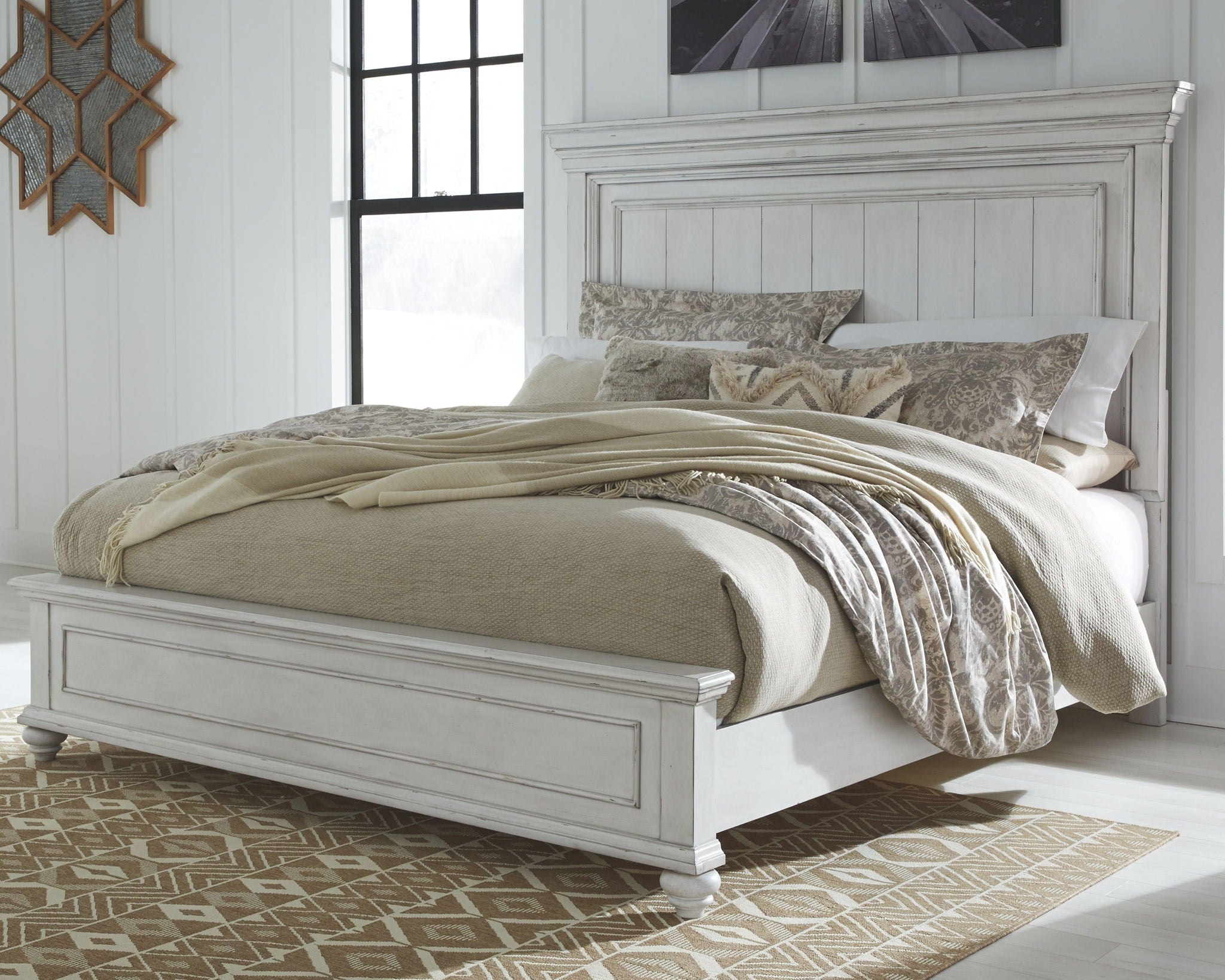 Kanwyn King Panel Bed