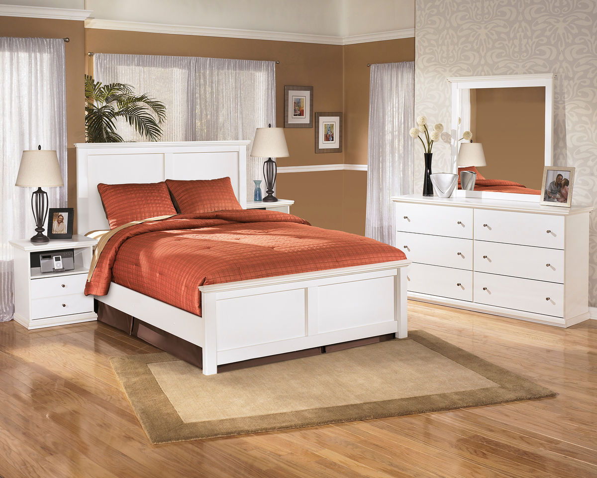 Bostwick Shoals Queen Bed with Dresser and Mirror