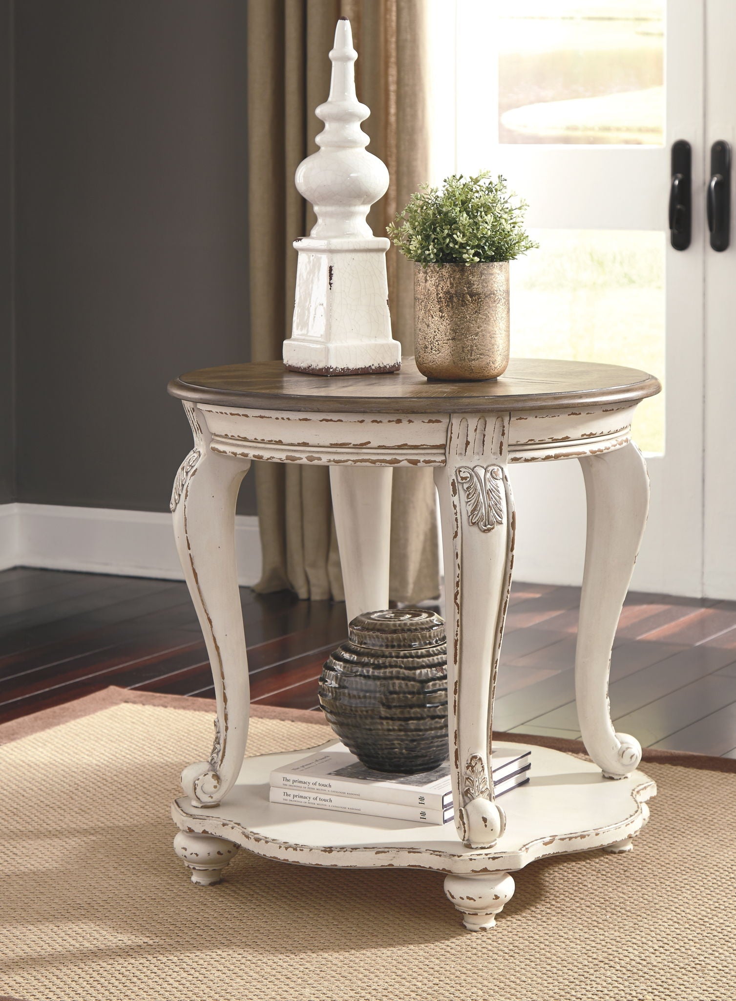 Realyn Round End Table